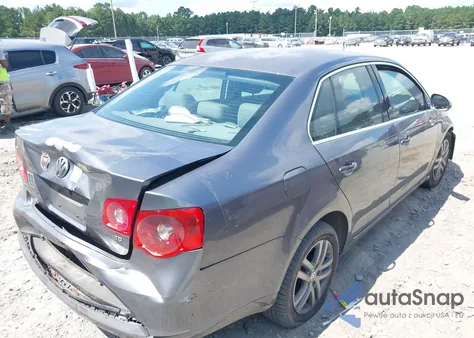 2006 Volkswagen Jetta Tdi z USA, uszkodzony, nr VIN 3VWRT71K26M657635